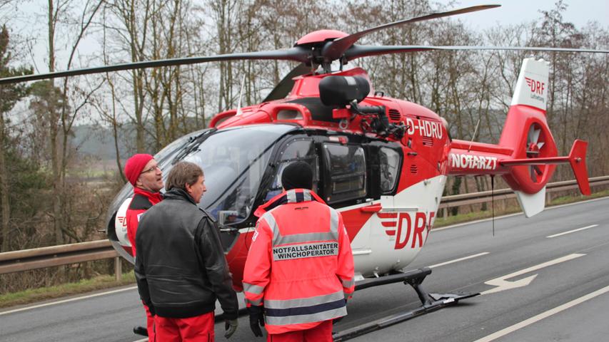 Unfall in Katzwang: Frauen schwer verletzt, Hubschrauber im Einsatz