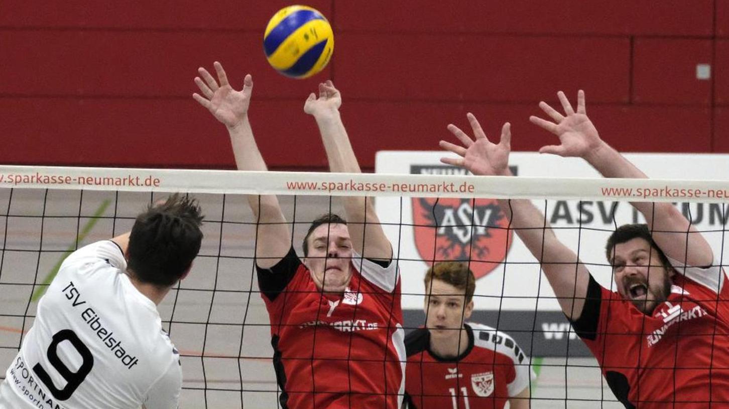 Am Ende versagten die Nerven: Auch gegen Eibelstadt gelang den  ASV Volleyballern kein Sieg.