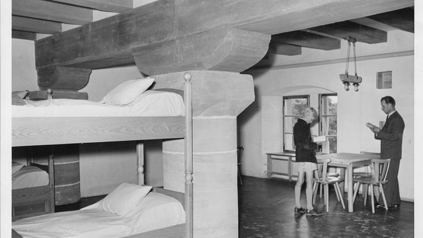 Früher waren die Stockbetten aus Holz total modern.