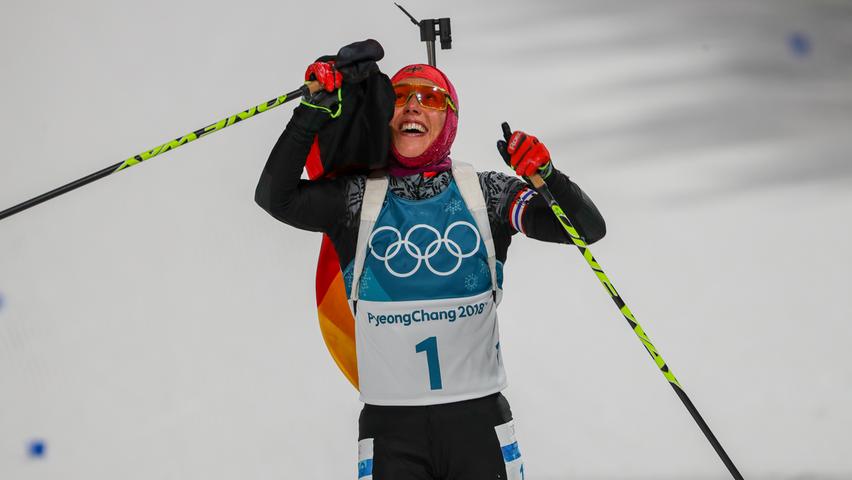In der Kategorie Verfolgung sichert sich Laura Dahlmeier nach dem Sieg im Sprint erneut Gold - es sollte nicht ihr letztes Edelmetall bei diesen Spielen bleiben.