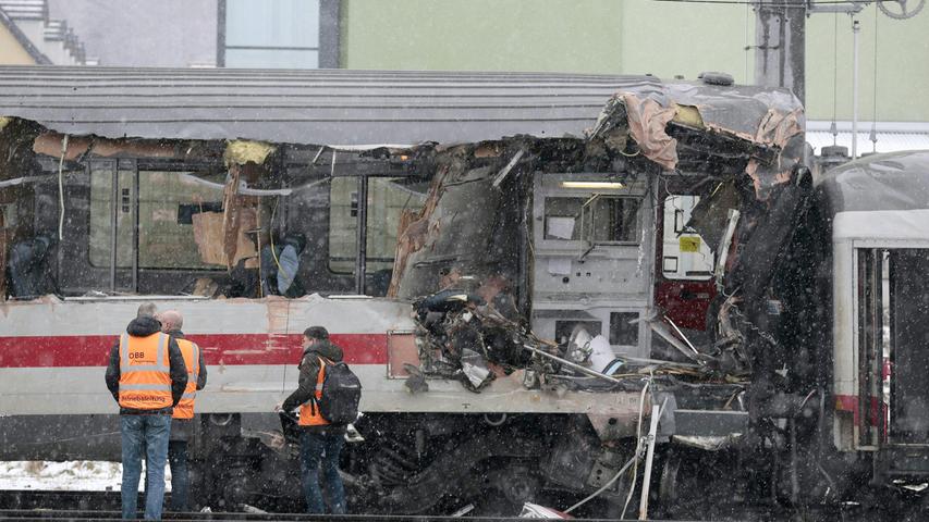 Eine Tote und rund 20 Verletzte bei Zugunglück in Österreich