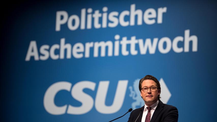Auch CSU-Generalsekretär Andreas Scheuer durfte in Passau reden und lederte über den früheren Wunsch des zurückgetretenen SPD-Vorsitzenden Schulz, das Amt des Außenministers zu übernehmen: "Der neue Draußenminister ist Martin Schulz."