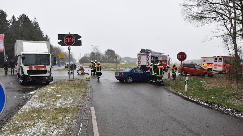 Mehrere Verletzte bei Unfall nahe Büchenbach