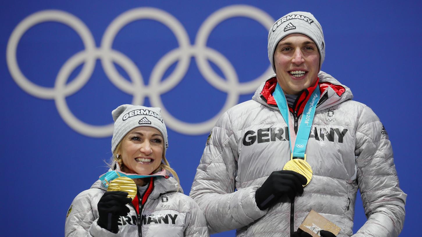 Ein Franzose holt Gold für Deutschland: Bruno Massot (re.) gewann mit seiner Partnerin Aljona Savchenko die Goldmedaille im Eiskunstlauf.