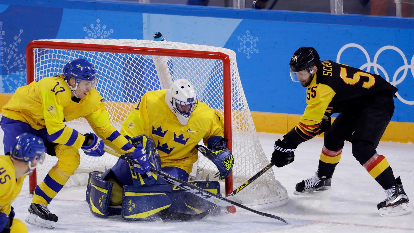 Der NHL-erfahrene Jhonas Enroth im Kasten der Schweden ließ die deutschen Angreifer in deren Gruppenspiel beim Olympischen Eishockeyturnier verzweifeln.