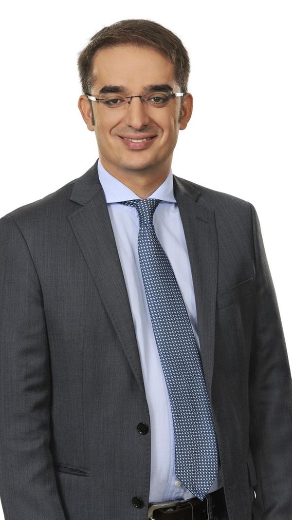 "Die Freilassung ist gut und ich hoffe, dass die deutsch-türkischen Beziehungen sich nun wieder normalisieren. Ich hätte mir gewünscht, dass der juristische Prozess schneller gewesen wäre. Wären die Abläufe korrekt gewesen, hätte das Ganze keinen Beigeschmack. Jetzt ist der Moment, um die deutsch-türkische Freundschaft zu pflegen und auszubauen. Deutsche Politiker haben ja teilweise Veranstaltungen von Deutsch-Türken gemieden, weil es Spannungen zwischen den Ländern gab. Mit dem Erstarken der AfD und dem Rechtsruck der CSU bahnen sich neue Problematiken an. Für die Deutsch-Türken, die hier leben, ist aber ein Dialog auf Augenhöhe wichtig."