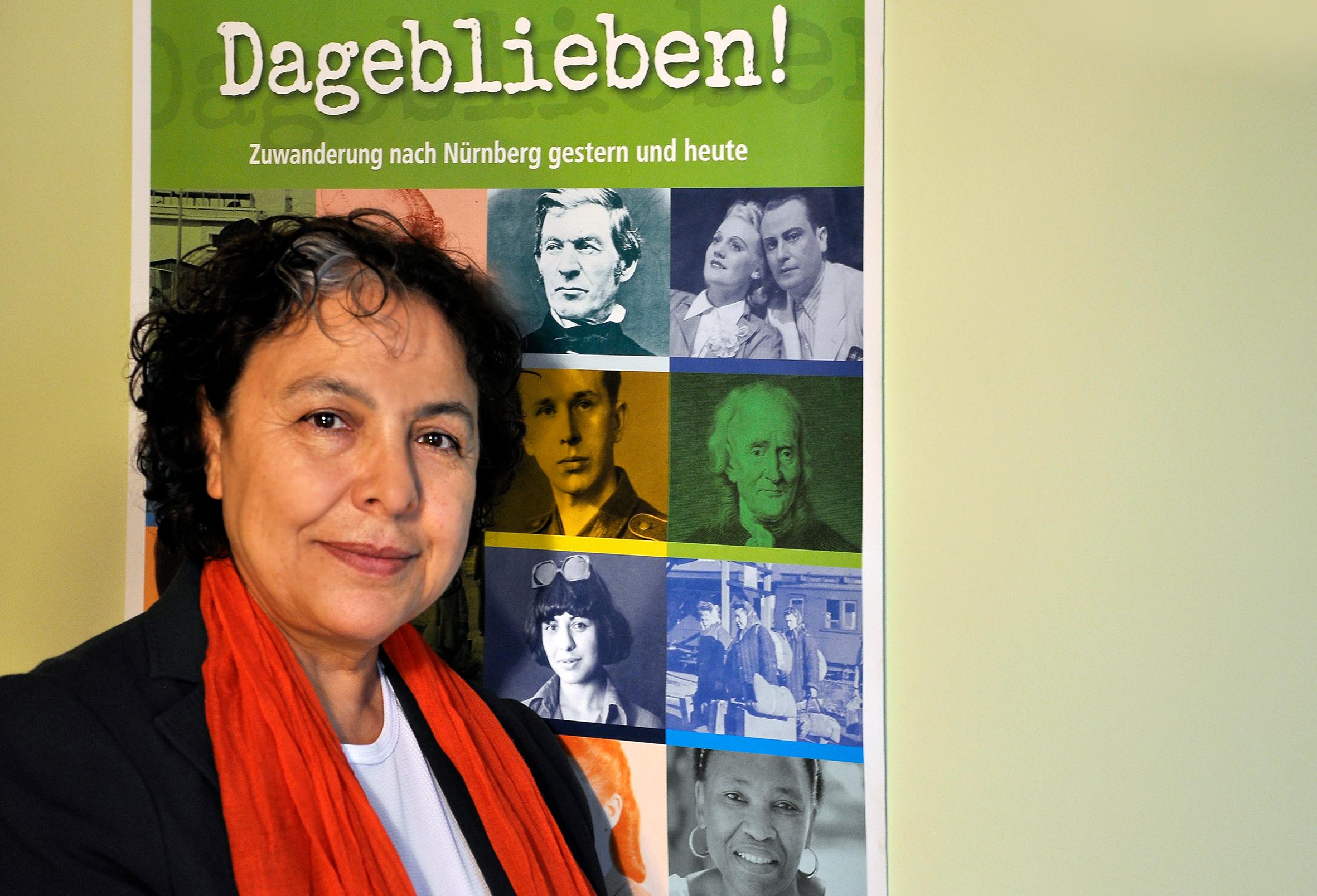 "Ich habe erfahren, dass die Staatsanwaltschaft die Ermittlungen abgeschlossen und gestern die Anklageschrift ausgehändigt hat. Ich freue mich sehr über die Freilassung von Yücel, frage mich aber andererseits, was mit den anderen Inhaftierten ist. Mit denen, die keinen bekannten Namen und keine Unterstützer haben. Auch für ihre Freilassung muss man sich gerade in Nürnberg, der Stadt der Menschenrechte, einsetzen. Zumal die EU eine Mitschuld daran trägt, dass sich undemokratische Tendenzen in der Türkei überhaupt verbreiten konnten. Europa hat die Türkei jahrelang hingehalten und, wie sich herausgestellt hat, doch nie wirklich gewollt. Viele Türken – auch ich – fühlen sich deshalb betrogen.“