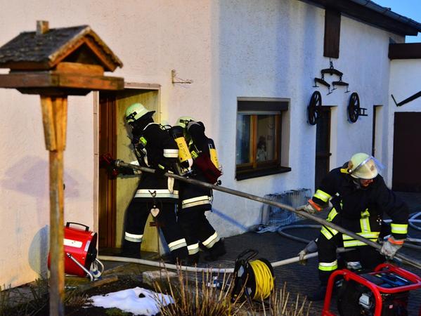 Hoher Schaden: Zimmerbrand ging in Neudorf glimpflich aus