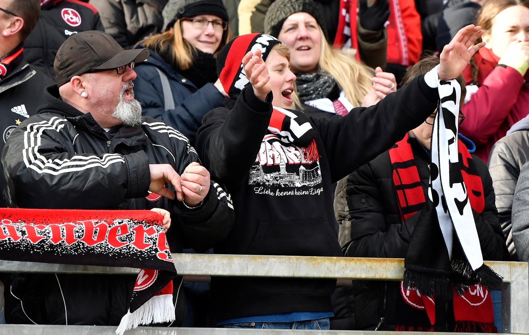 Der 1. FC N&uuml;rnberg ist auf Aufstiegskurs! Noch elf Spiele sind in dieser Zweitliga-Saison zu absolvieren, die Hoffnung auf den achten Bundesliga-Aufstieg der Vereinsgeschichte lebt.
