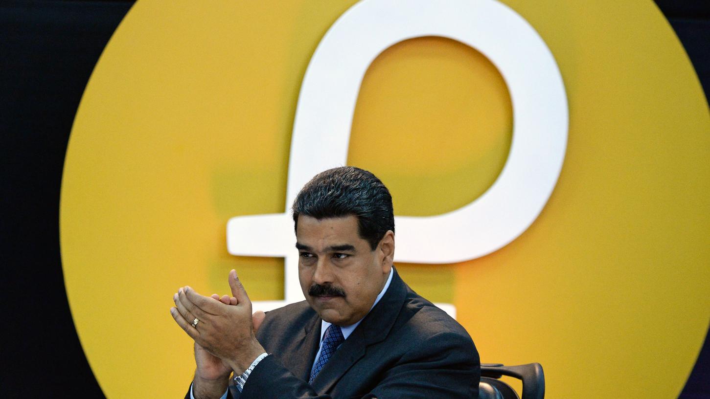 Als erster Staat überhaupt hat Venezuela mit dem "Petro" seit Mittwoch eine eigene Kryptowährung. Staatspräsident Nicolas Maduro teilte im Fernsehen mit, dass bereits Vorbestellungen von über 735 Millionen US-Dollar eingegangen sind.