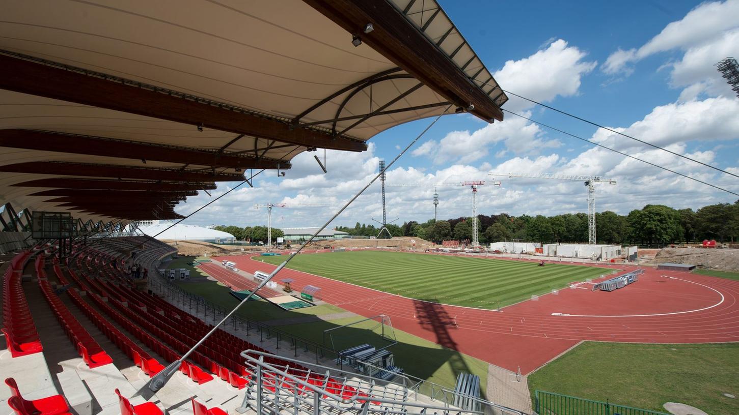 Das Steigerwaldstadion, Spielstätte des FC Rot-Weiß Erfurt, wurde zuletzt umfangreich modernisiert - nun läuft es für den Klub weder finanziell, noch sportlich.