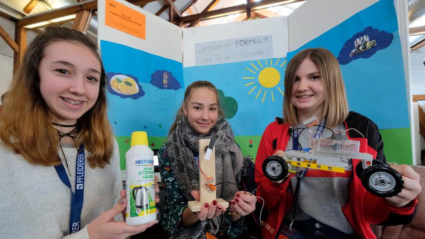 Beim Regionalwettbewerb 2018 von "Jugend forscht" in der kleinen Jurahalle in Neumarkt haben junge Erfinder aus der gesamten Oberpfalz 83 Projekte präsentiert.
