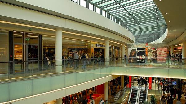 Die Türen des Einkaufszentrums öffneten sich im September 2007.