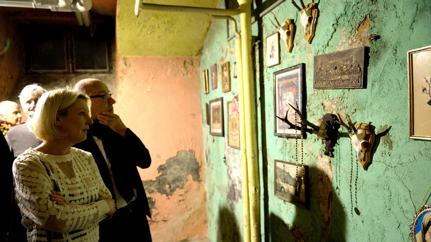 Die Ausstellung "Unterirdisch" im Kellergewölbe zeigt Werke regionaler Künstler.