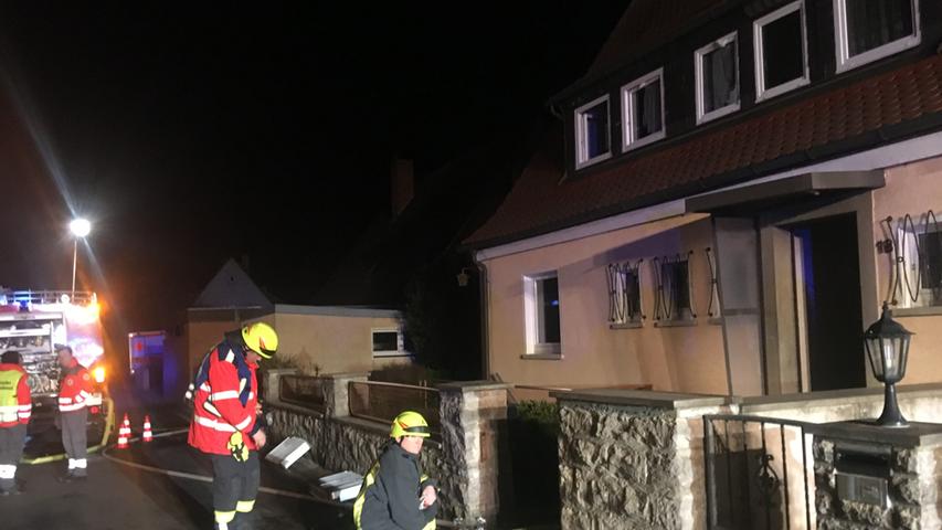 Mann stirbt nach Brand im Wohnhaus in Unterfranken