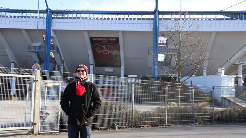 Ist zwar Regionalliga, schmeckt aber wie Bundesliga: Das Heimspiel der U21 des FCN fand in großem Rahmen statt - und Fanreporter Hendrik Torner durfte im Stadion exklusiv hinter die Kulissen blicken. Einmal recht freundlich, bitte!