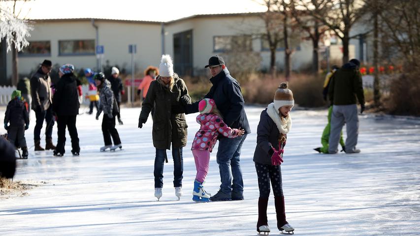 Forchheim: Königsbad-Parkplatz lädt zum Eislaufen ein