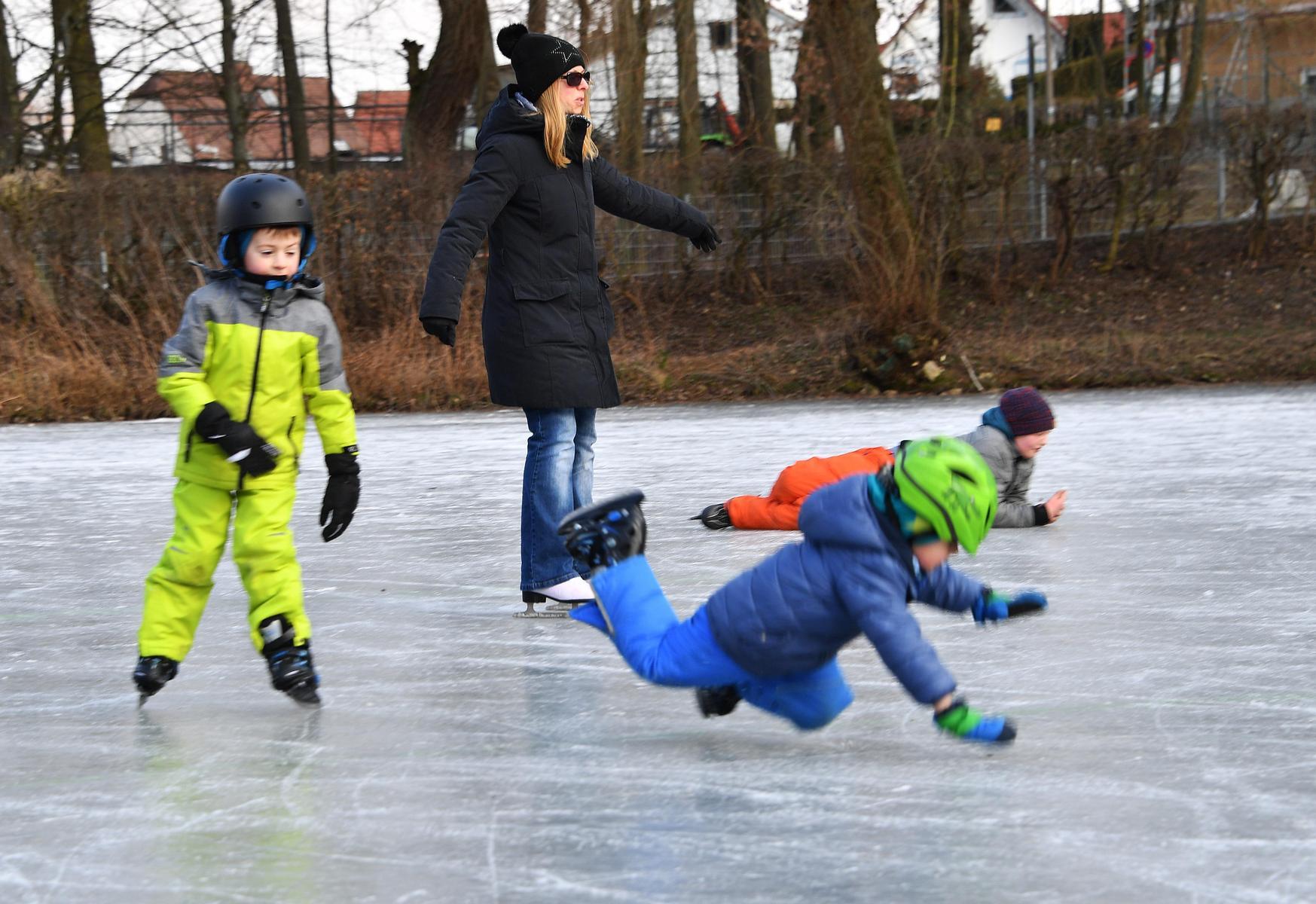Schlittschuhlaufen In Herzo Nur Auf Eigene Gefahr Herzogenaurach Hochstadt Nordbayern De