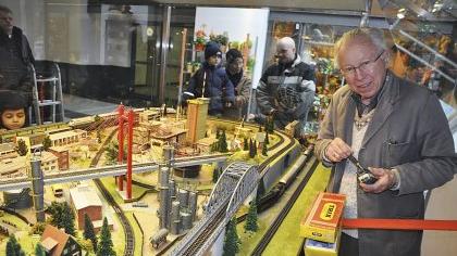 Modellbahn im Hauptbahnhof: Welt hinter Glas
