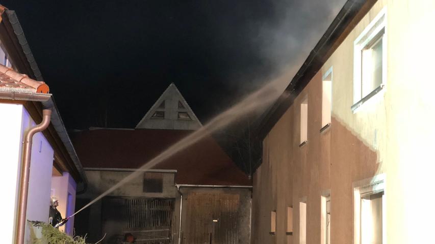 Feuer in Oberreichenbach: Renoviertes Bauernhaus in Flammen 