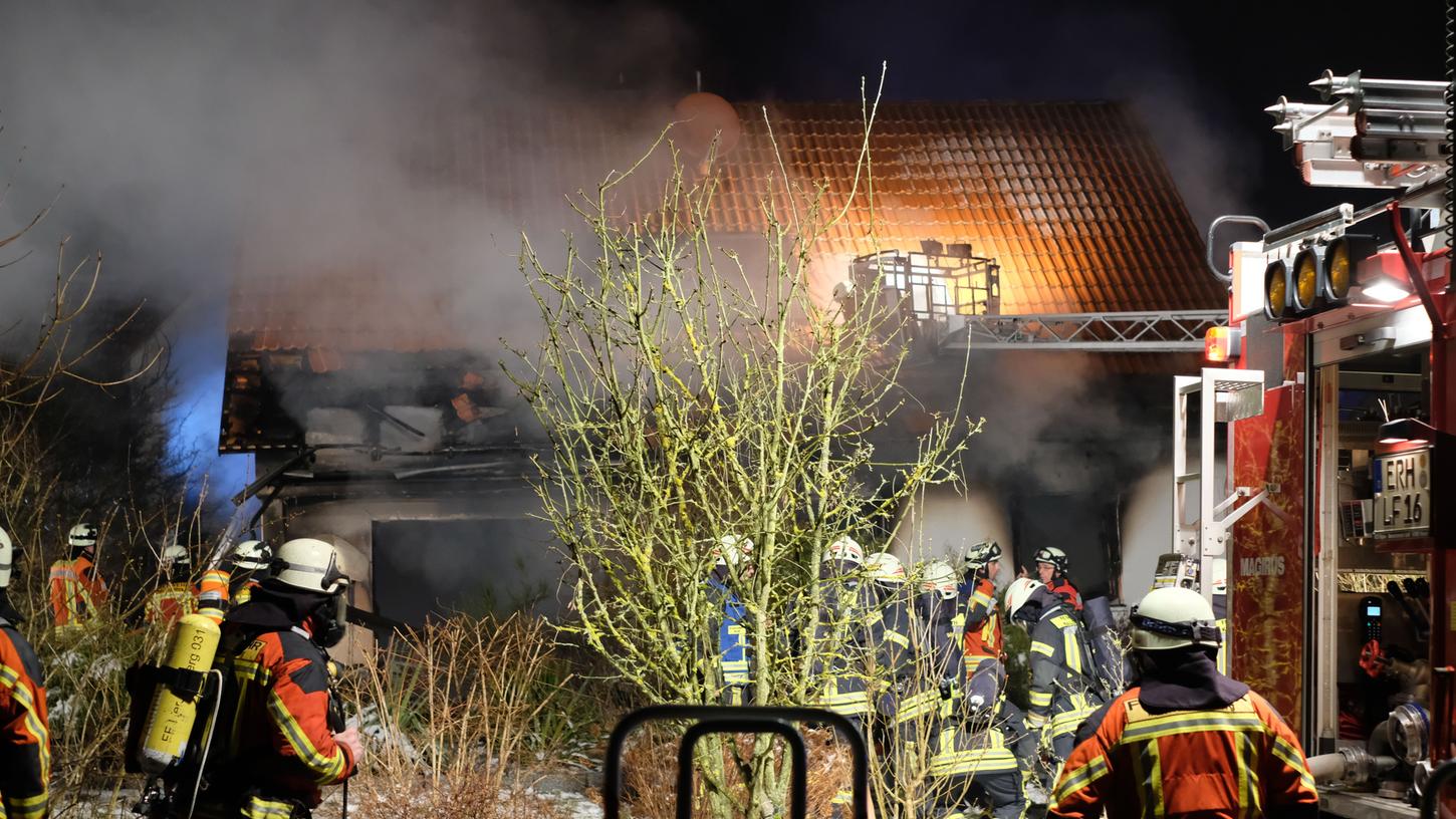 In der Nacht auf Mittwoch brannte es in einem Einfamilienhaus in Heroldsberg.