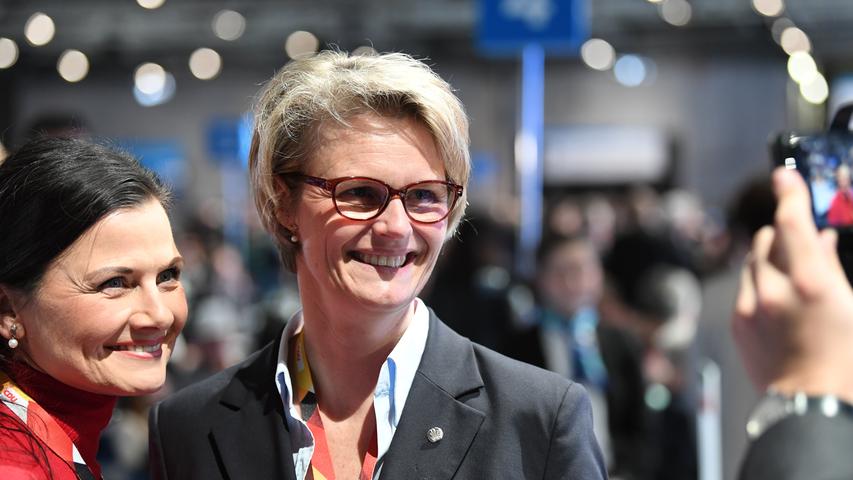 Sie war die Überraschungskandidatin im Ressort "Bildung und Forschung" (CDU): Die bislang weitgehend unbekannte CDU-Abgeordneten Anja Karliczek (48). Sie war früher Hotelmanagerin, ist erst seit 2013 im Bundestag.