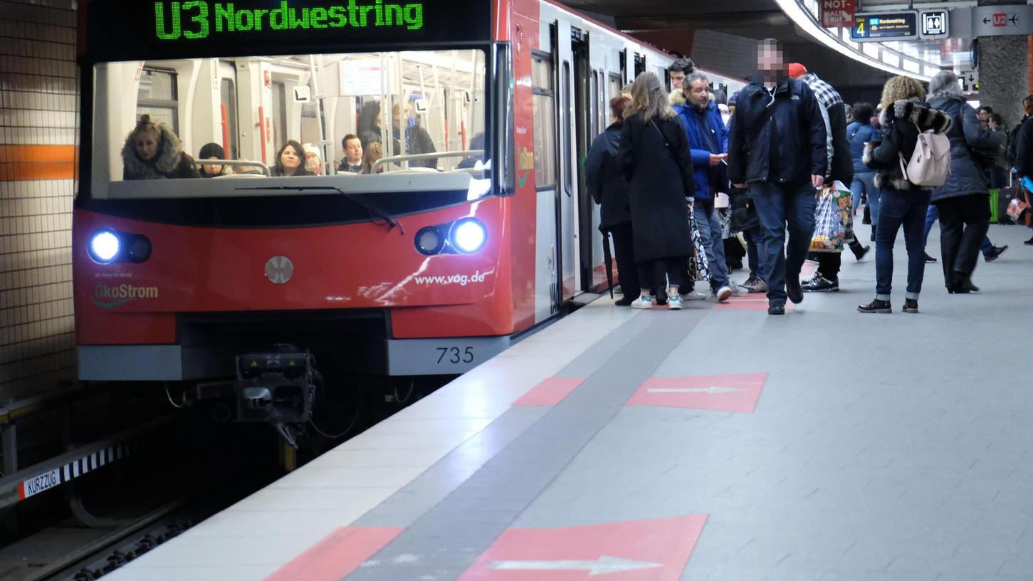 Überfüllte Waggons: Kurzzug-Ärger bei Nürnbergs U-Bahnen 