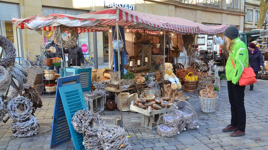Bürsten, Kunst und Körbe: Der Mittfastenmarkt in Bamberg