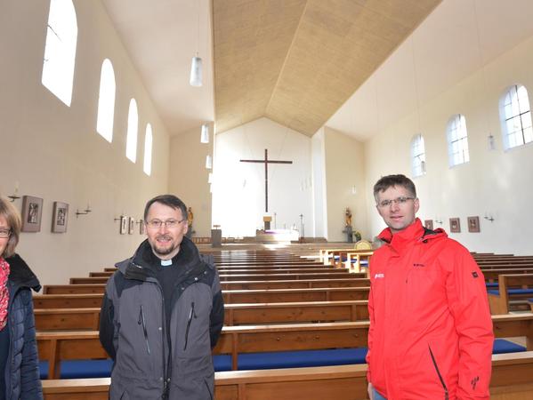 Die Heilig-Kreuz-Kirche erstrahlt in neuem Licht