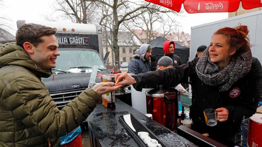 Erlanger Food-Trucks feiern im Schneetreiben Premiere