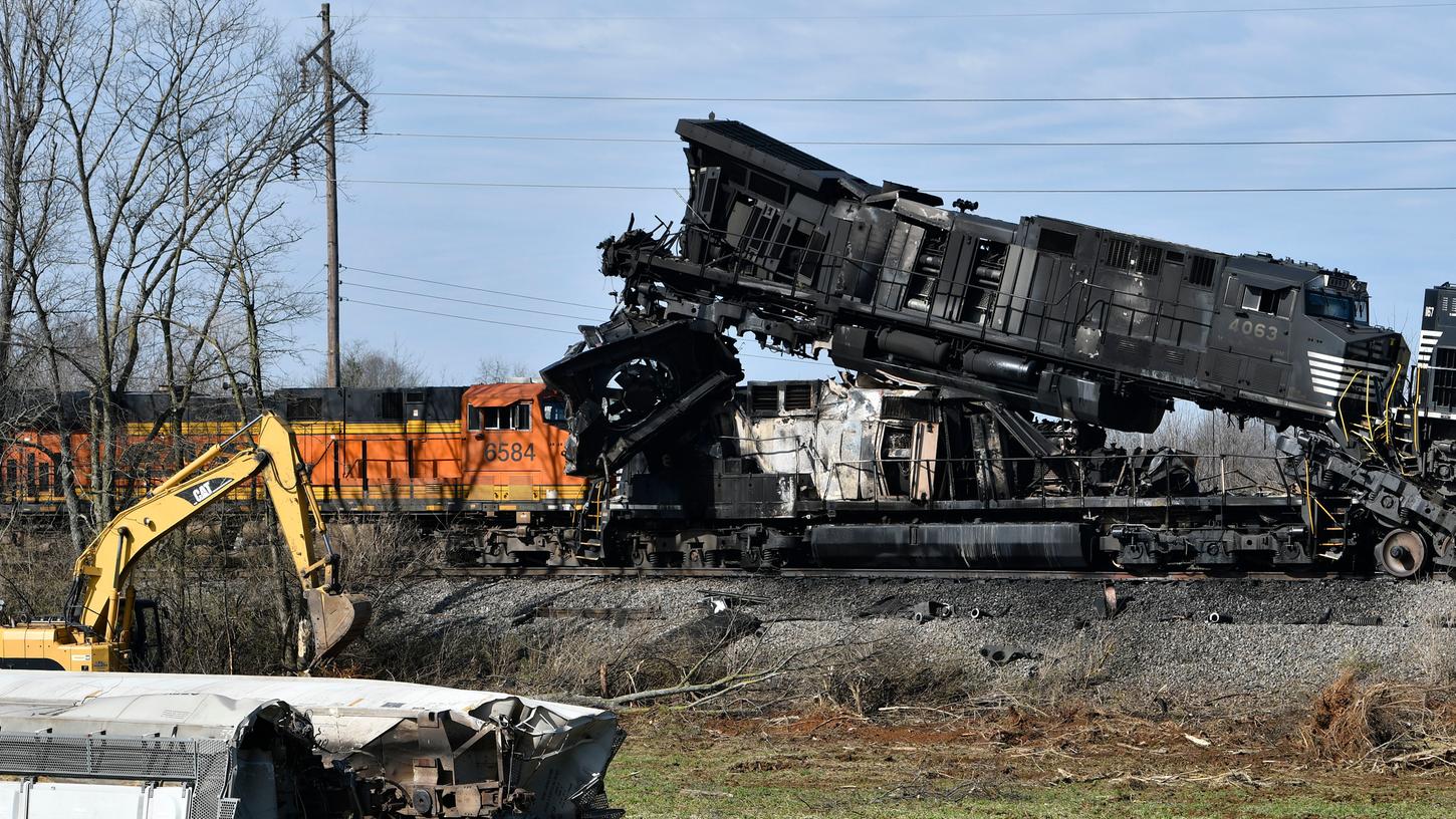 Zwei Güterzüge sind im US-Budensstaat Kentucky miteinander kollidiert. Bei dem Unfall wurden mehrere Menschen verletzt.