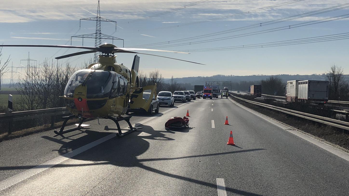 Am Dienstagmorgen ereignete sich auf der A70 in Fahrtrichtung Schweinfurt kurz nach der Anschlussstelle Viereth-Trunstadt im Landkreis Bamberg ein schwerer Verkehrsunfall.