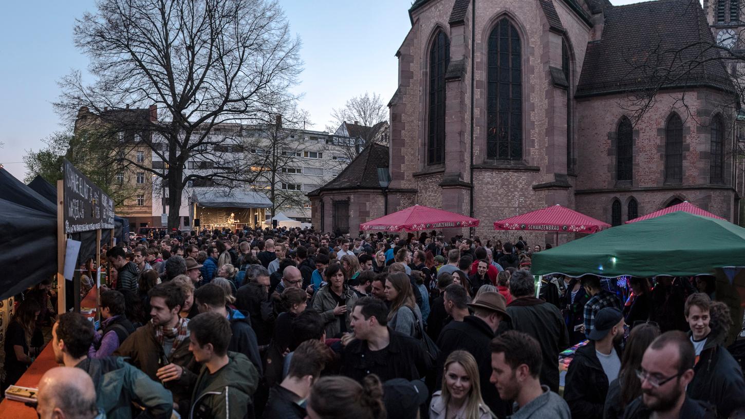 An den unterschiedlichsten Orten treten beim "Bierchen und Bühnchen Festival" den ganzen Abend lang Bands und Künstler auf.