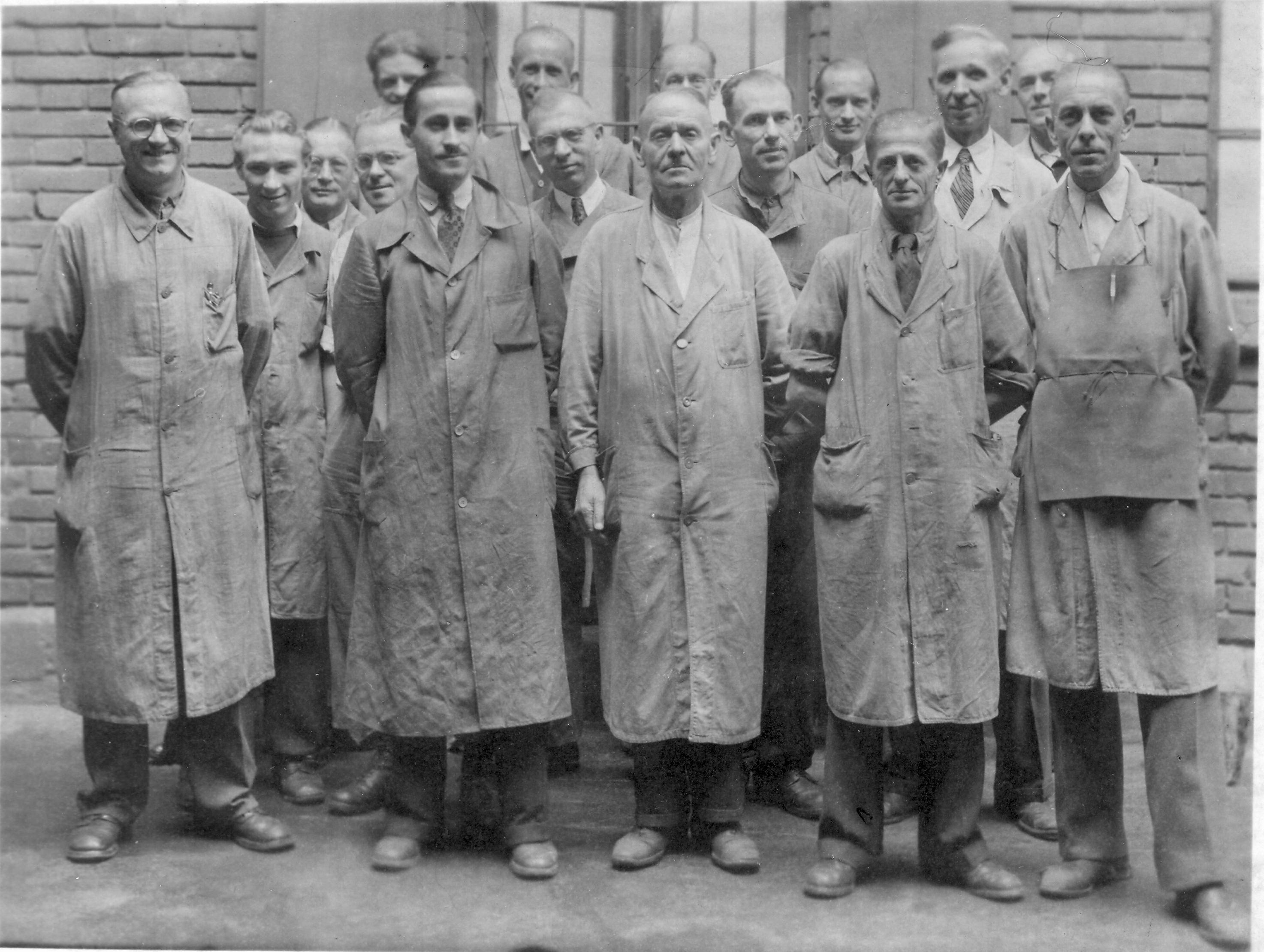 Pioniere für die Nürnberger Zeitungslandschaft: Auf diesem Bild sind technische Mitarbeiter in der Druckerei in Zirndorf zu sehen, entstanden ist das Foto zwischen 1945 und 1951.