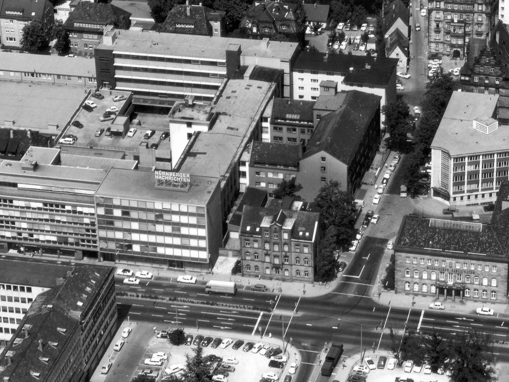 Die neue Wirkungsstätte von oben: die Nürnberger Nachrichten am Marienplatz, dem heutigen Willy-Brandt-Platz. 
