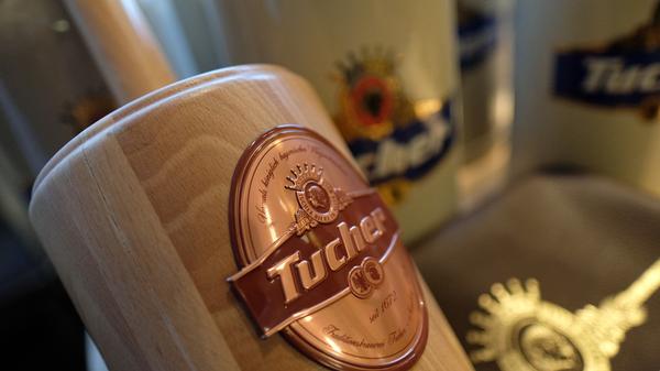 1903 findet ein großes Turnfest in Nürnberg mit 10.000 Aktiven aus dem ganzen Deutschen Reich statt. Von den Bierkrügen, die Tucher verteilt hatte, fehlen am Ende 4000 Stück. Offenbar waren sie damals schon beliebtes Sammelgut.