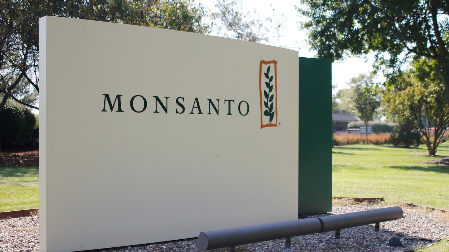 Bayer darf den Saatgutproduzenten Monsanto übernehmen, muss dafür aber einiges aufgeben.