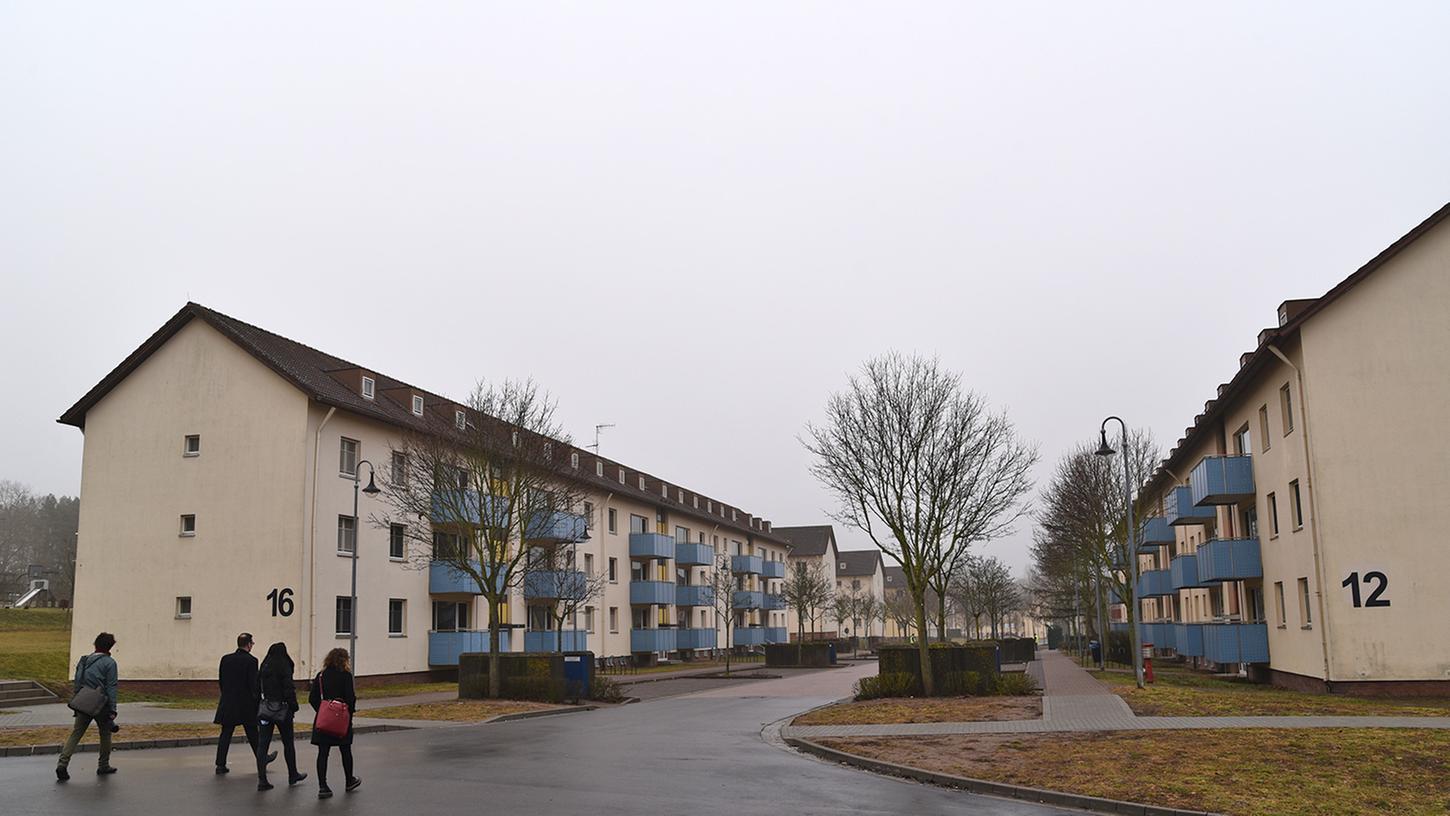 Derzeit wohnen 1.378 Menschen in den Wohnungen des ANKER-Zentrums auf dem ehemaligen US-Kasernen-Gelände in Bamberg. Die Grenze von 1.500 Personen soll auch in Zukunft nicht überschritten werden.