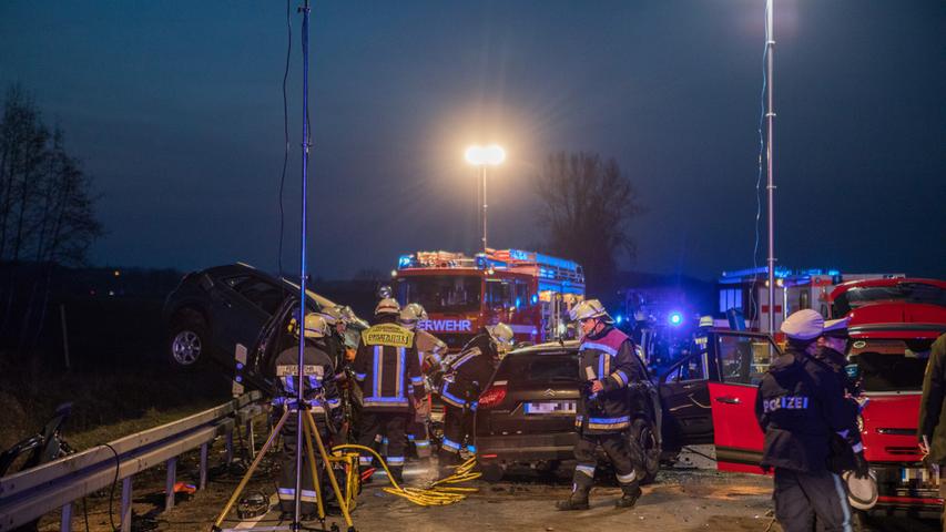 Tödliche Kollision auf B2: Citröen-Fahrer stirbt bei Weißenburg 
