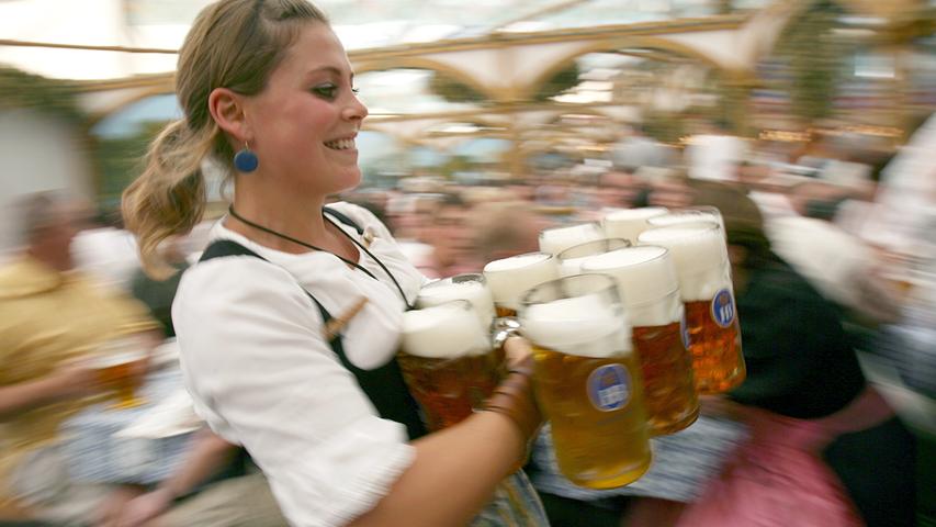 Ein kulinarisches Schmankerl vom Landesamt für Statistik: 2016 gab es in Bayern 624 Brauereien - in ganz Deutschland waren es 1408. Demnach haben 44,3 Prozent aller deutschen Brauereien ihren Sitz in Bayern.