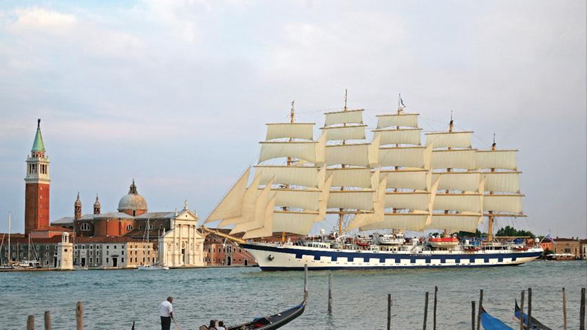 Der Fünfmaster «Royal Clipper» direkt vor Venedig - solche Luxus-Segelschiffe haben Gäste, die immer wieder kommen.