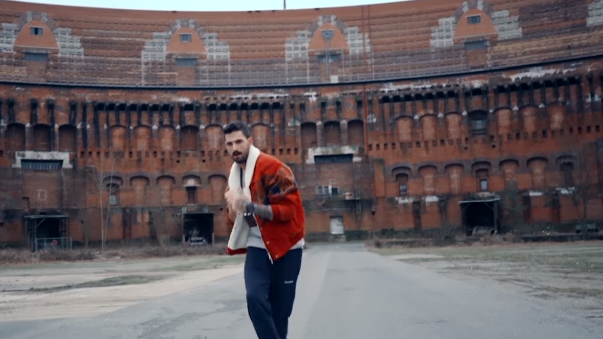 Ido Tatlises drehte das Musikvideo zu seinem Song Sen in Nürnberg - wie deutlich zu erkennen ist.