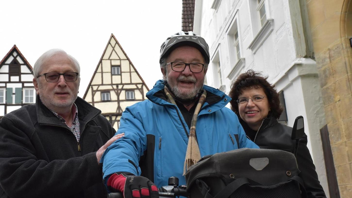 E-Bikes: Senioren trainieren in Forchheim die sichere Fahrt
