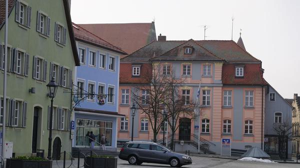 In den früheren Palais ist die Gewerbebank eingezogen.
