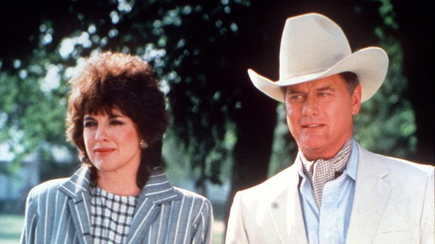Die letzte Folge von "Dallas" verfolgten am 3. Mai 1991 33,3 Millionen US-Amerikaner. Damit belegt die Seifenoper Platz 15 der meistgesehenen Serien-Finals in den USA aller Zeiten. Auf Platz eins liegt die letzte Ausgabe von "M*A*S*H", die ein Publikum von 125 Millionen US-Bürgern vor die Fernseher lockte.