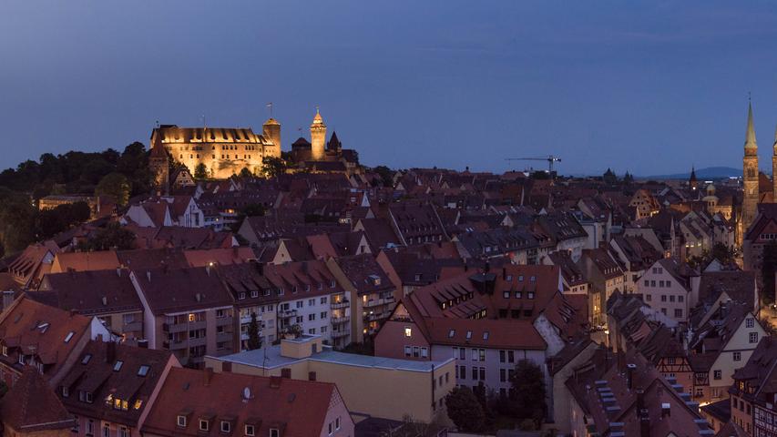Einfach nur schön — die Nürnberger Altstadt samt Burg im Abendlicht. In seiner einstigen Heimatstadt ist Holger Hirsch, der seine Firma in Rosenheim hat, immer wieder mal beruflich unterwegs.