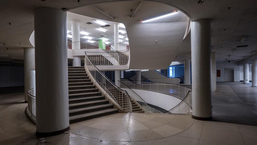 Treppen, Hallen, Aufgänge: Spektakulärer Einblick in den "Schocken"