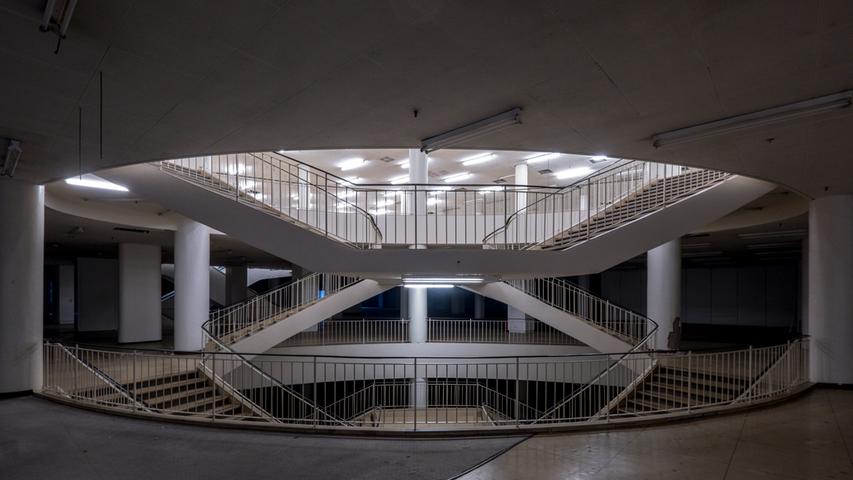 Treppen, Hallen, Aufgänge: Spektakulärer Einblick in den 