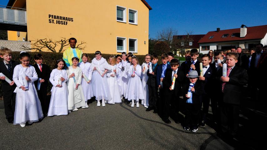 Weißer Sonntag 2018: Kinder begehen ihre Erstkommunion in Buckenhofen