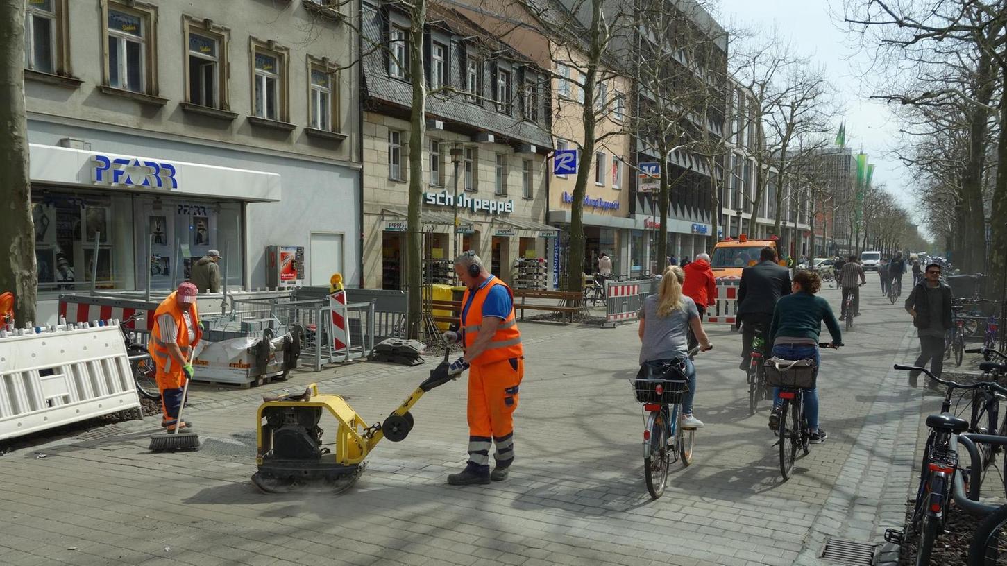 Störende Rillen: Straßenbelag in Erlangen wird erneuert
